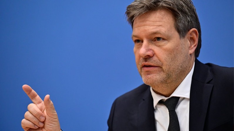 German minister sees nuclear extension as increasingly likely