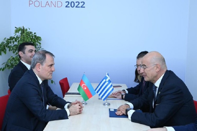 Глава МИД Азербайджана обсудил с коллегой из Греции энергосотрудничество